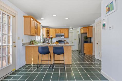 44 Thunder Road North Yarmouth ME 04097