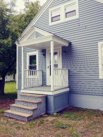 21 Park Avenue Dixfield ME 04224
