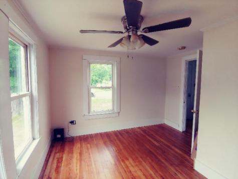 21 Park Avenue Dixfield ME 04224