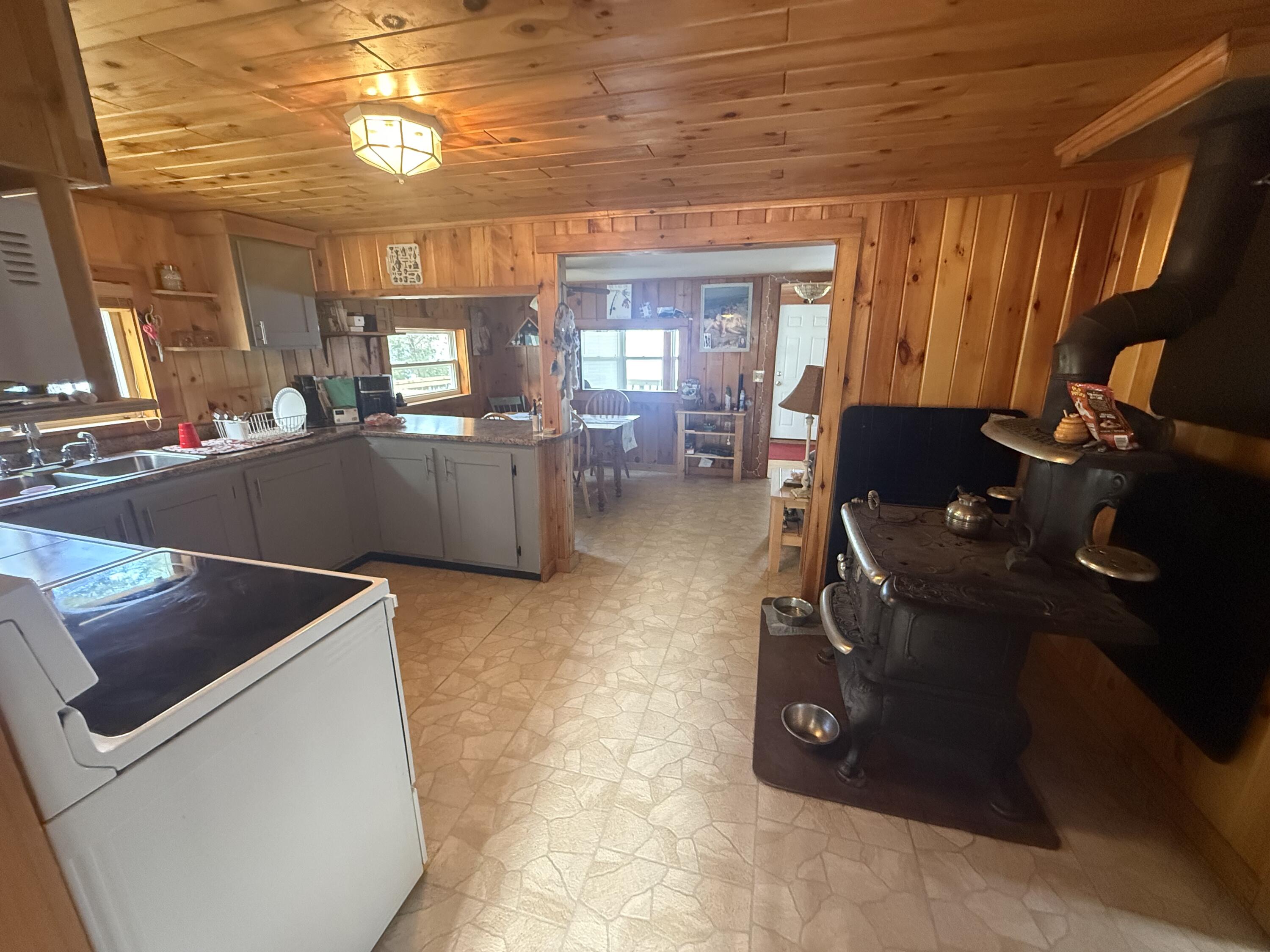 64 Ludden Lane Lincoln ME 04457