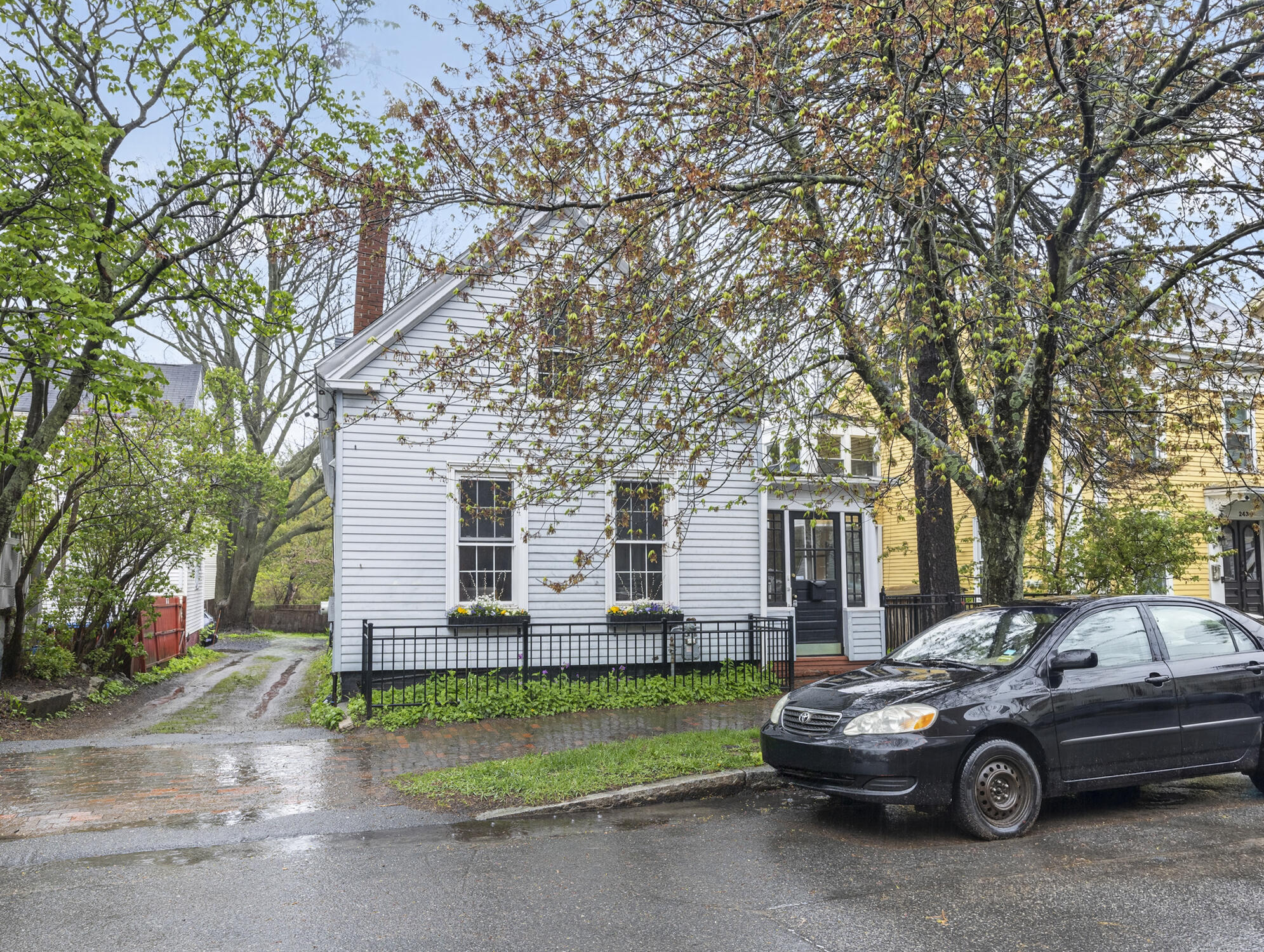 247 Brackett Street Portland ME 04102