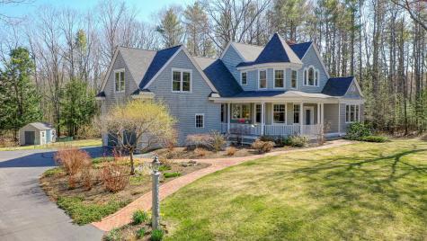 16 Chandler Drive Falmouth ME 04105