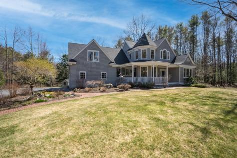 16 Chandler Drive Falmouth ME 04105