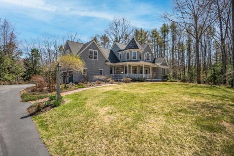 16 Chandler Drive Falmouth ME 04105
