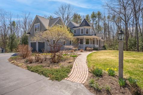 16 Chandler Drive Falmouth ME 04105