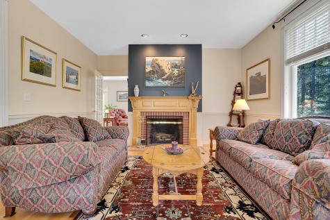 16 Chandler Drive Falmouth ME 04105
