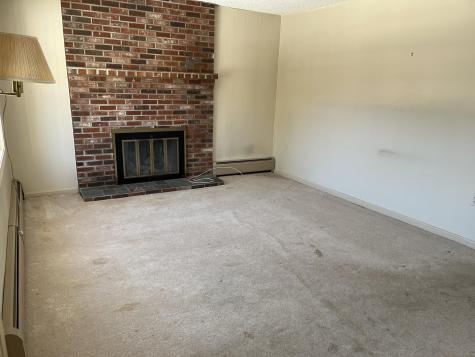 28 N Riverside Drive Waterville ME 04901