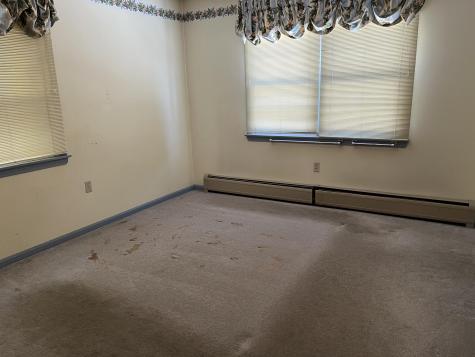 28 N Riverside Drive Waterville ME 04901