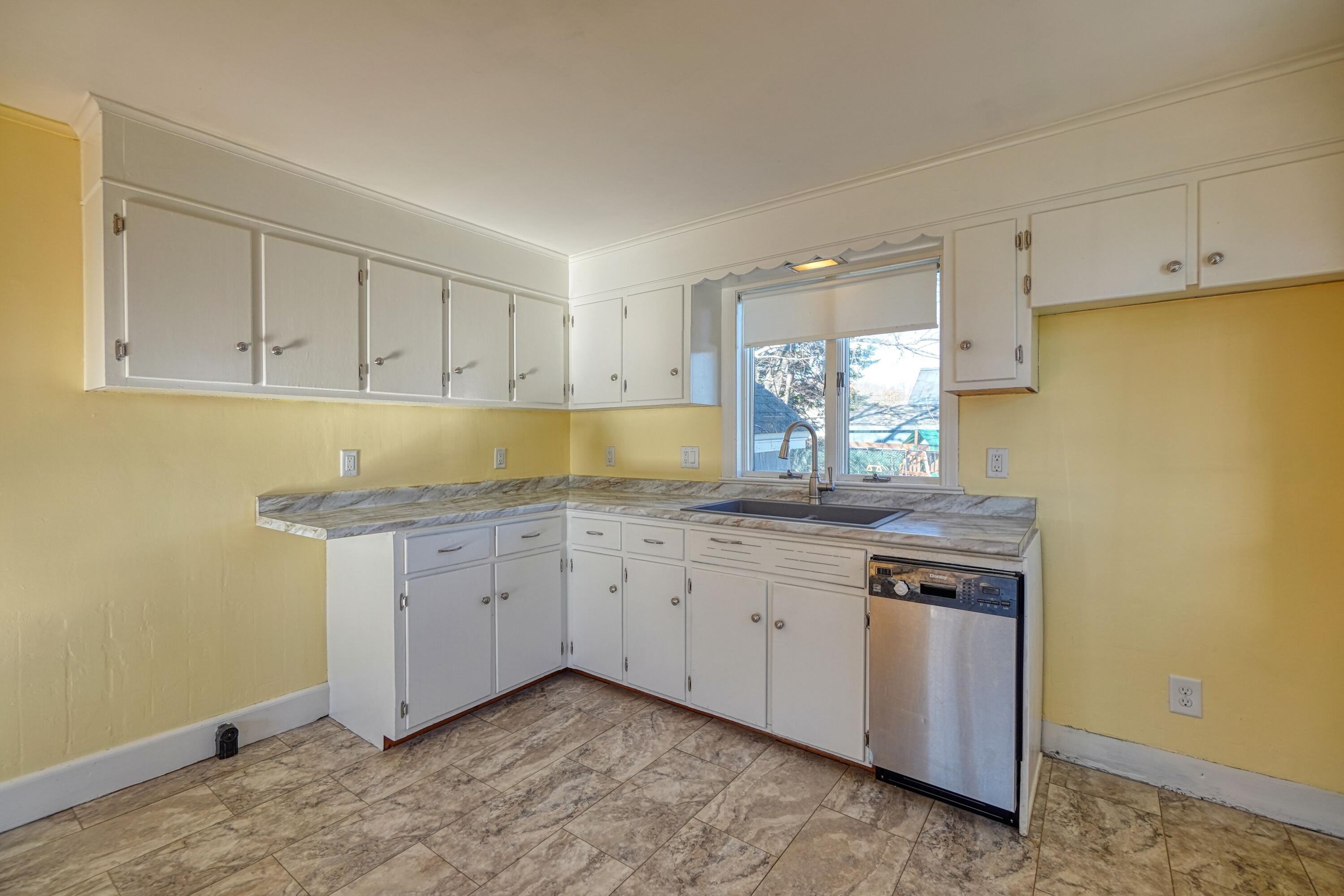 29 Sterling Street Waterville ME 04901
