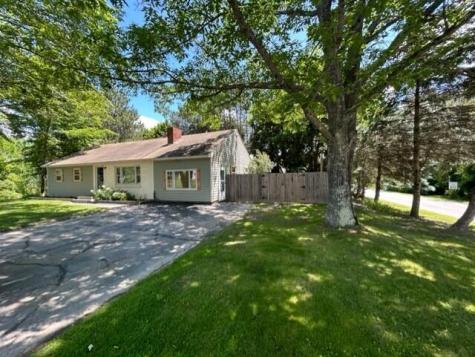 1289 Pushaw Road Glenburn ME 04401