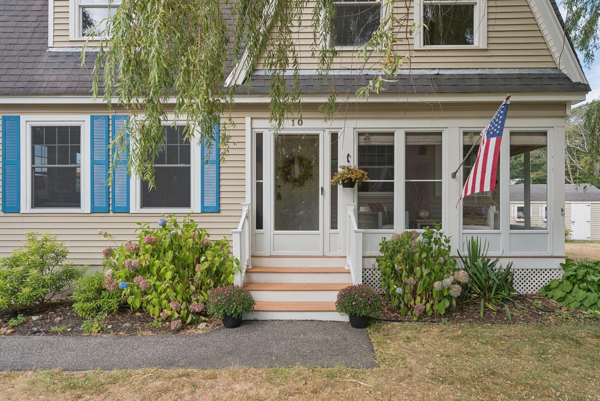 10 Seaside Avenue Saco ME 04072