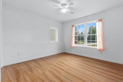 78 High Point Place Bradley ME 04411