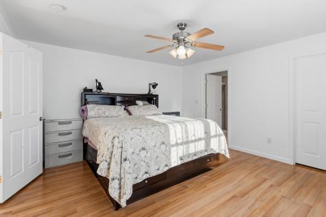 78 High Point Place Bradley ME 04411