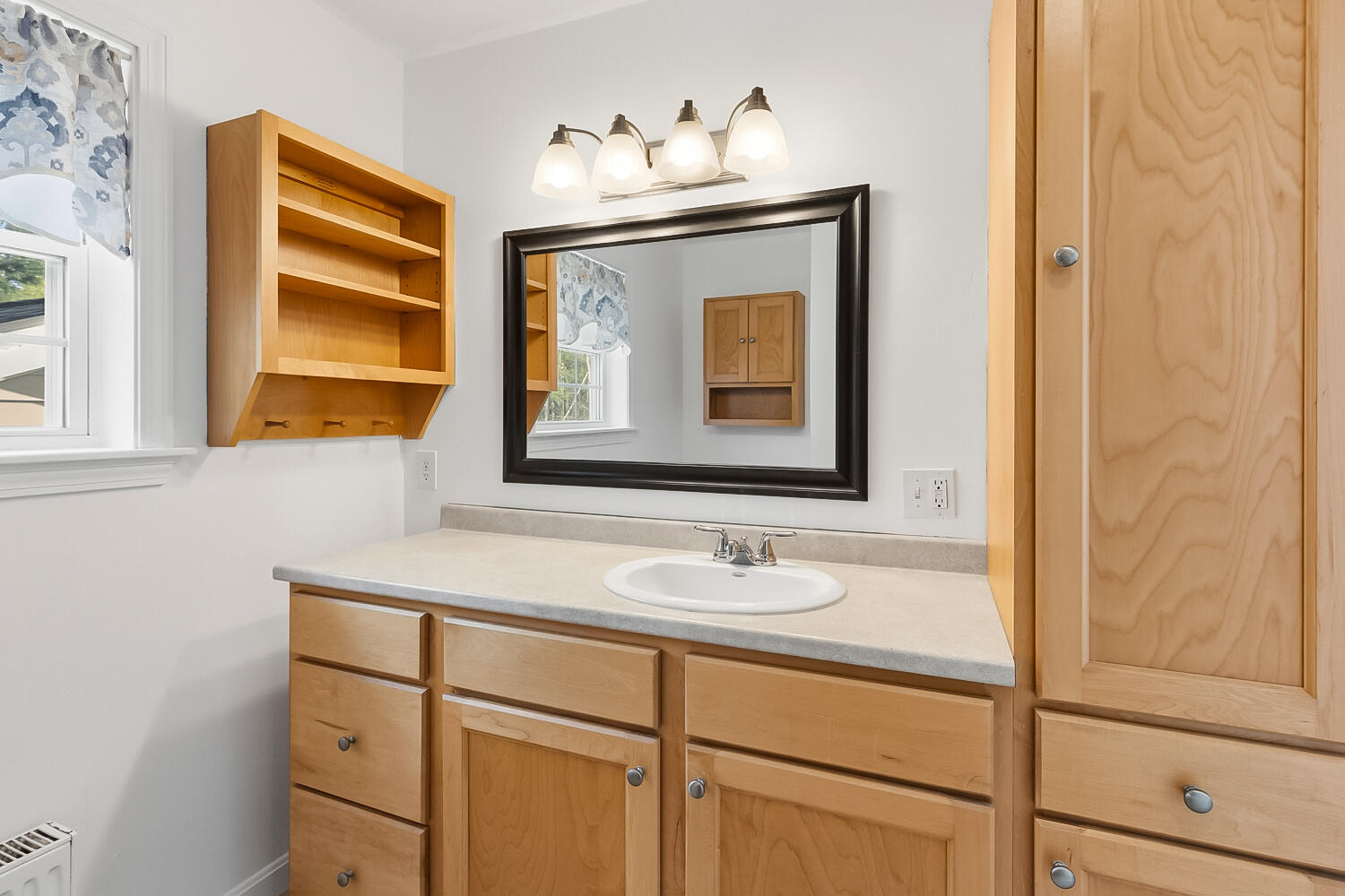 78 High Point Place Bradley ME 04411