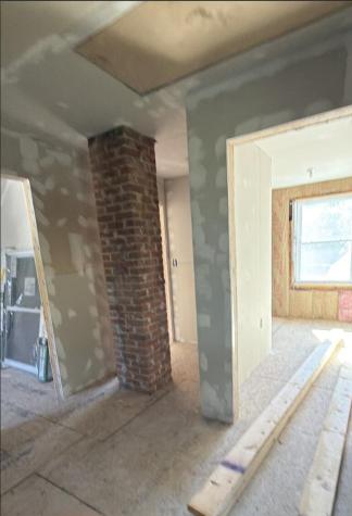 87 Spring Street Gardiner ME 04345