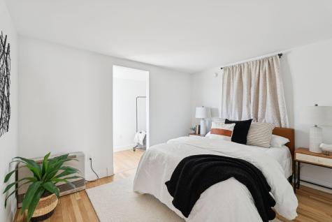 242 Veranda Street Portland ME 04103