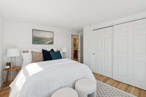 242 Veranda Street Portland ME 04103