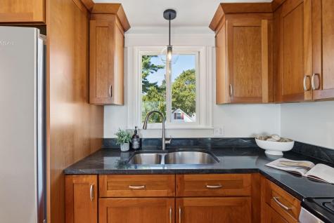 242 Veranda Street Portland ME 04103