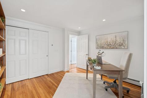 242 Veranda Street Portland ME 04103