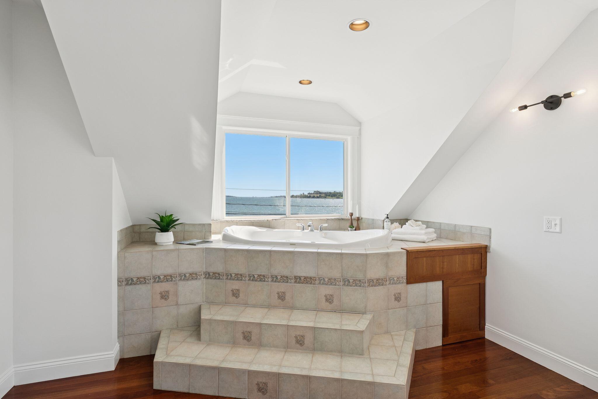 242 Veranda Street Portland ME 04103