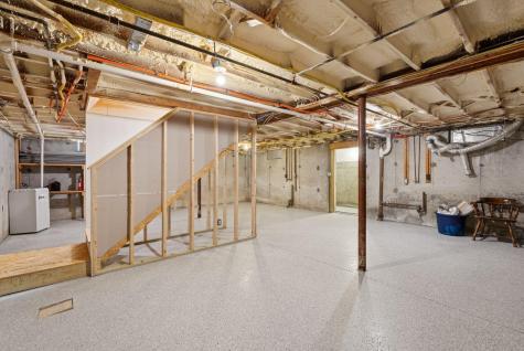 242 Veranda Street Portland ME 04103