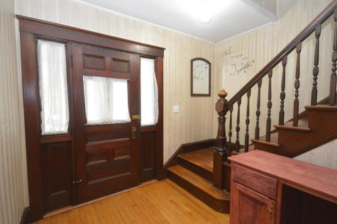744 Hammond Street Bangor ME 04401