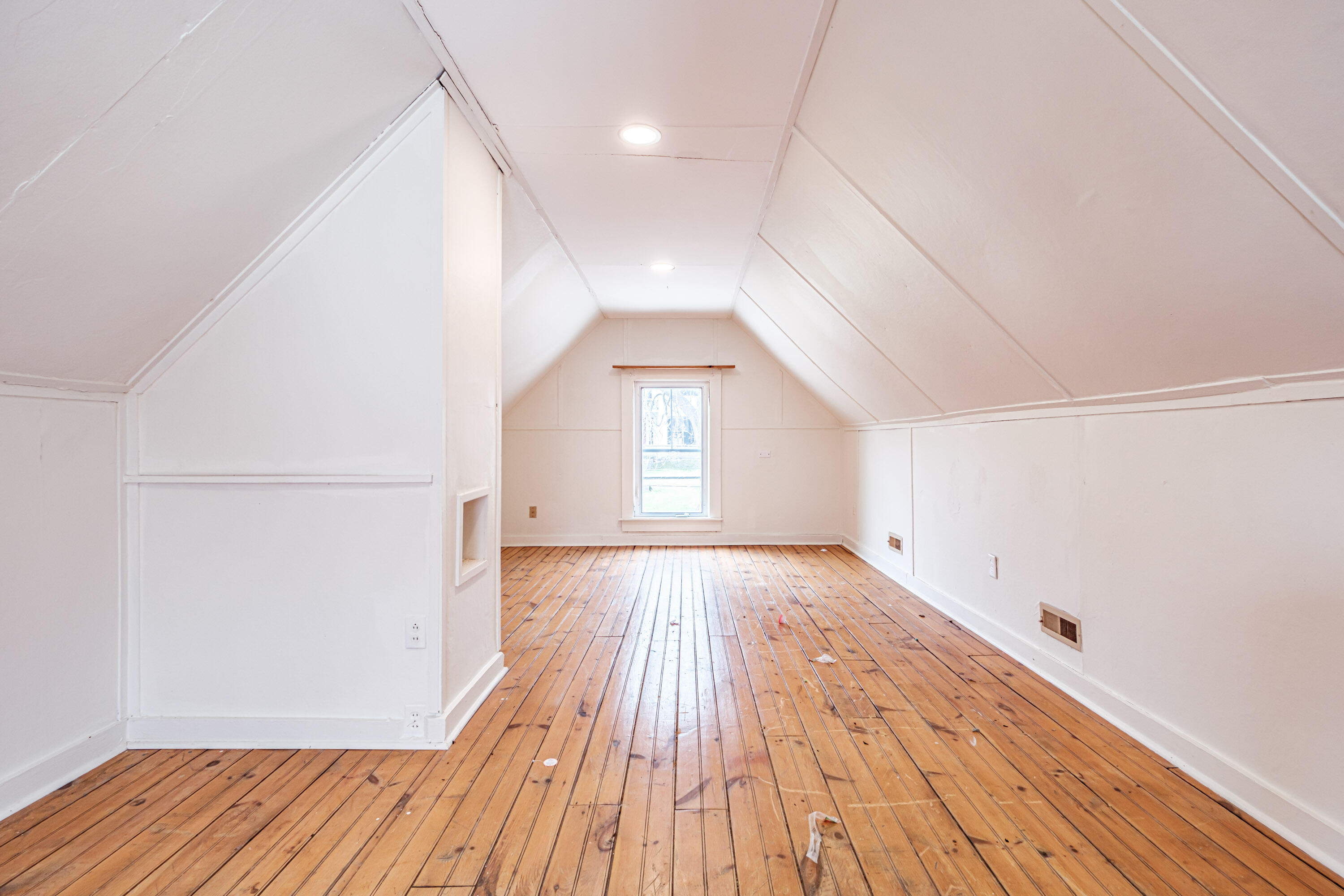 647 Middle Street Bath ME 04530
