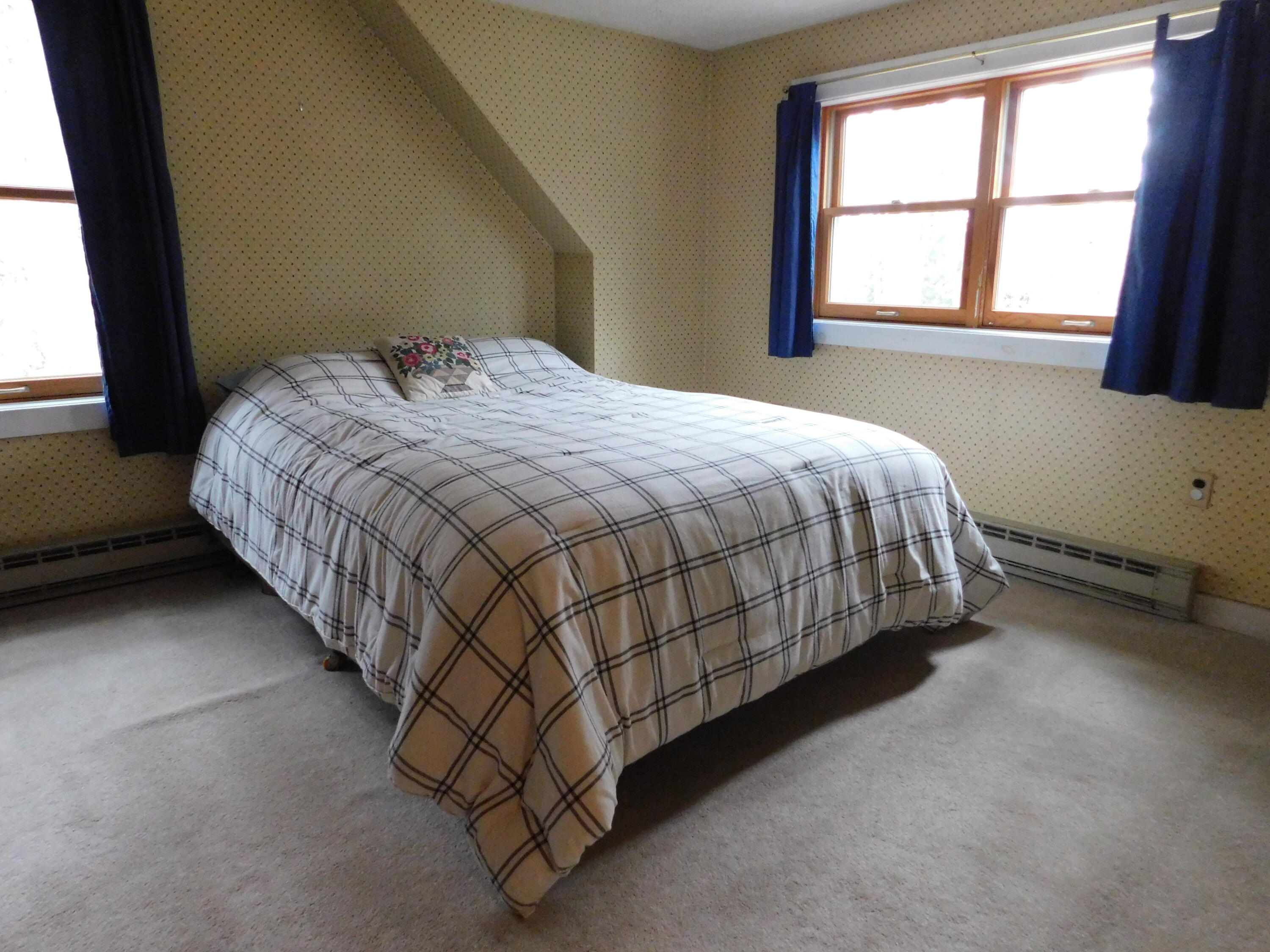 15 Lakeview Drive New Gloucester ME 04260
