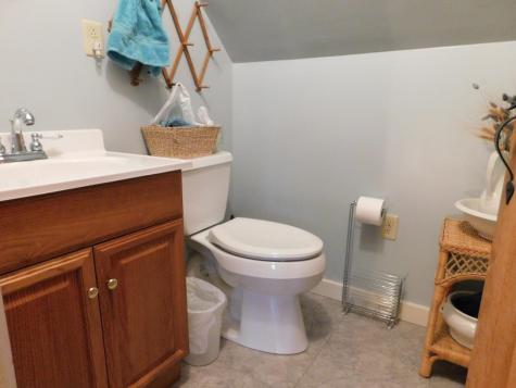15 Lakeview Drive New Gloucester ME 04260