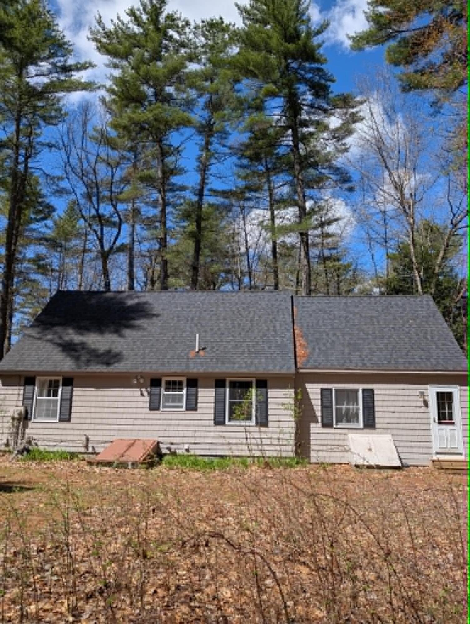 15 Lakeview Drive New Gloucester ME 04260