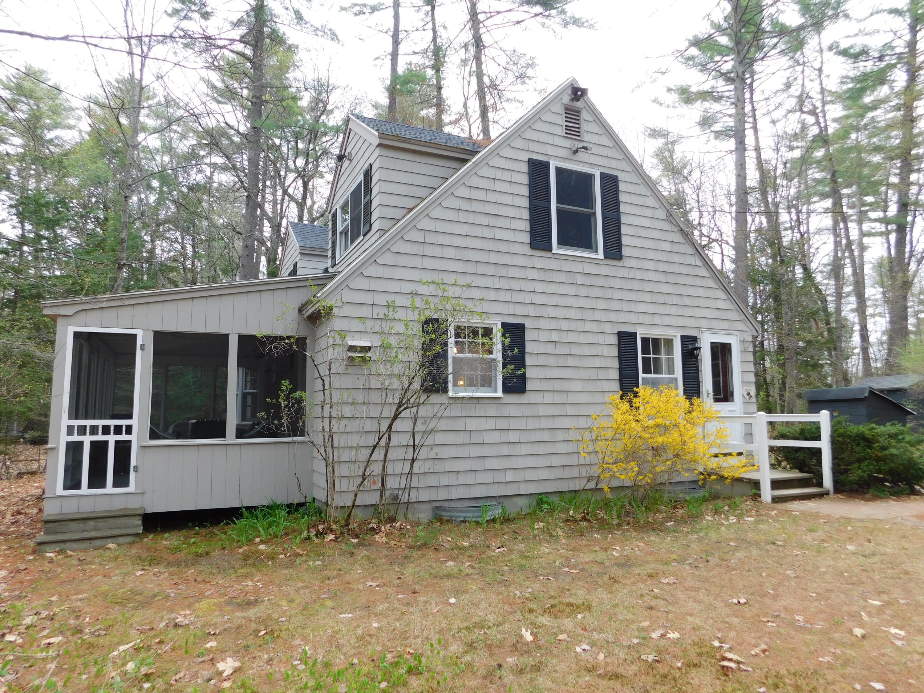 15 Lakeview Drive New Gloucester ME 04260