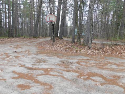 15 Lakeview Drive New Gloucester ME 04260