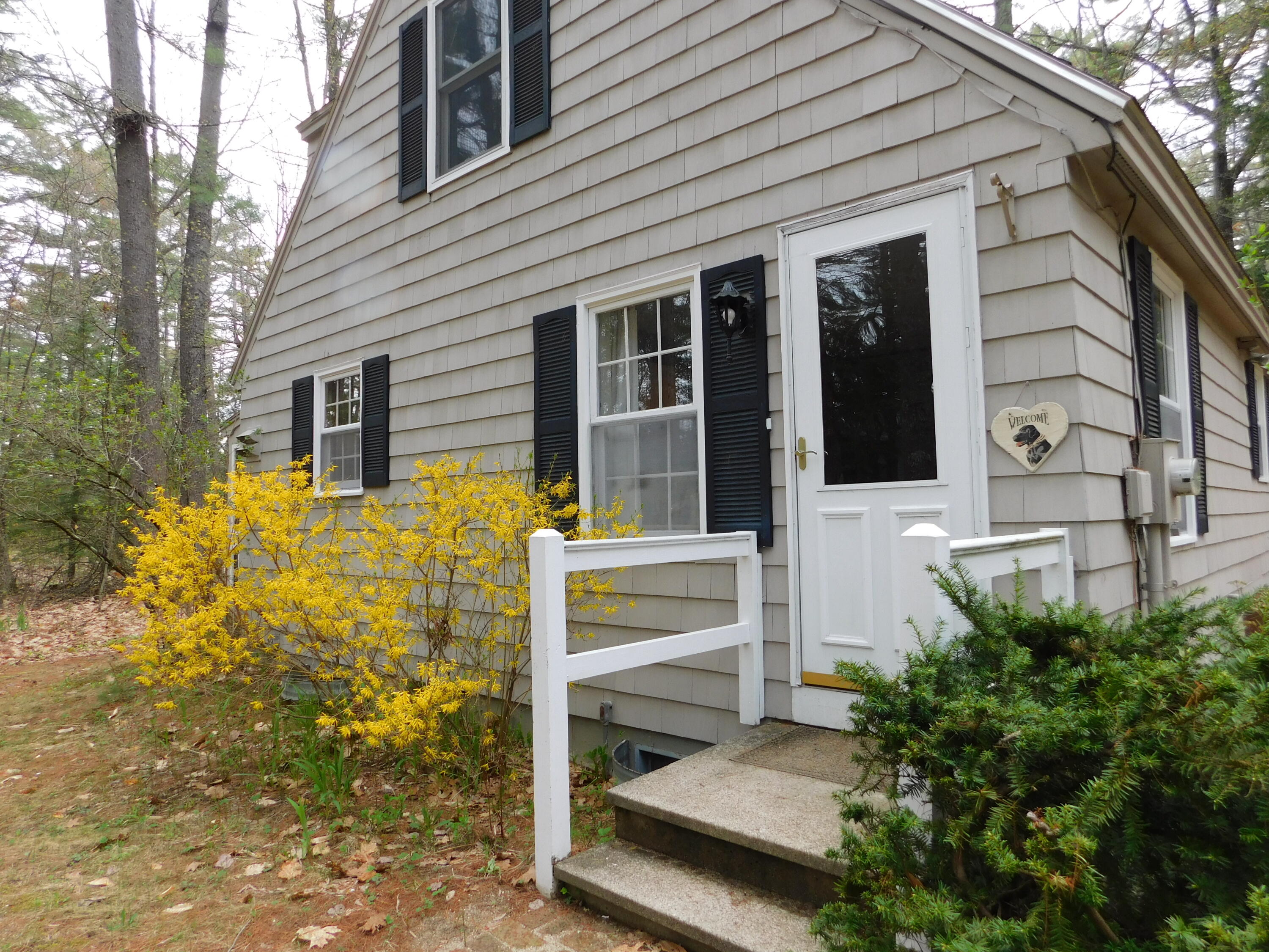 15 Lakeview Drive New Gloucester ME 04260