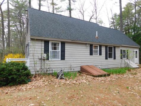 15 Lakeview Drive New Gloucester ME 04260