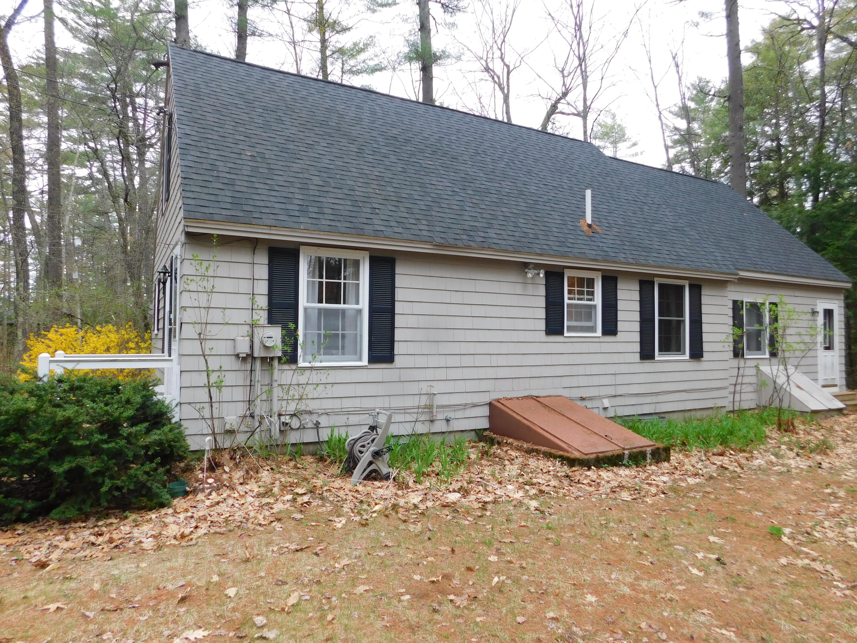 15 Lakeview Drive New Gloucester ME 04260