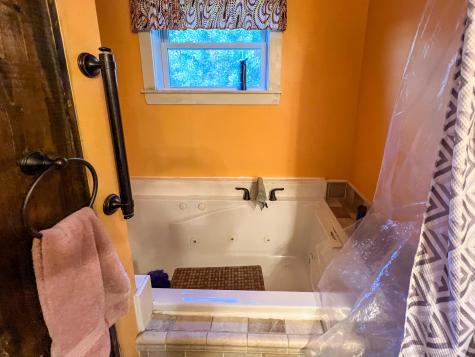 60 Hydes Way Palermo ME 04354