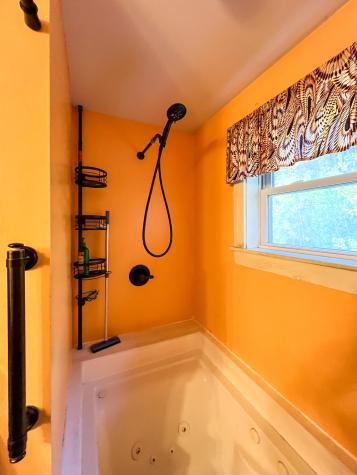 60 Hydes Way Palermo ME 04354