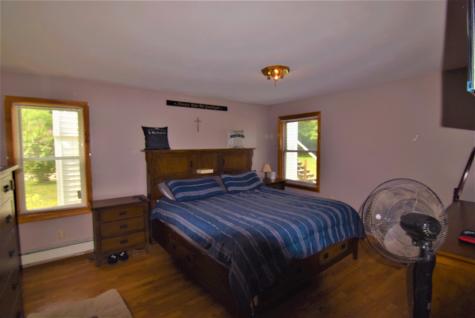 573 Poland Road Auburn ME 04210