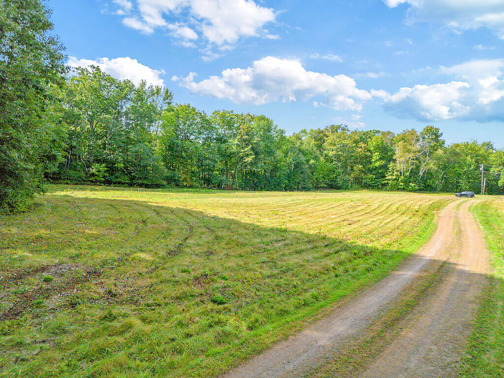 37 33rd Fire Road China ME 04358