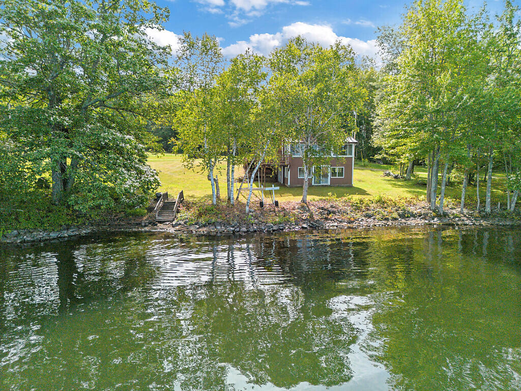 37 33rd Fire Road China ME 04358