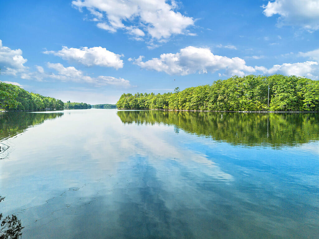 37 33rd Fire Road China ME 04358