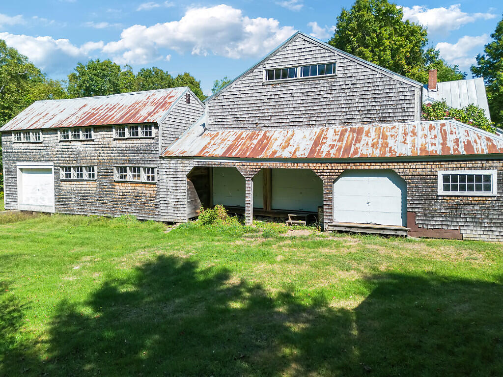 37 33rd Fire Road China ME 04358