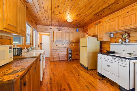 37 33rd Fire Road China ME 04358