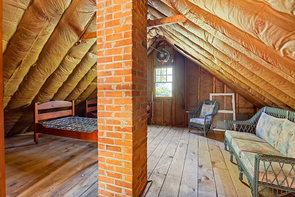 37 33rd Fire Road China ME 04358