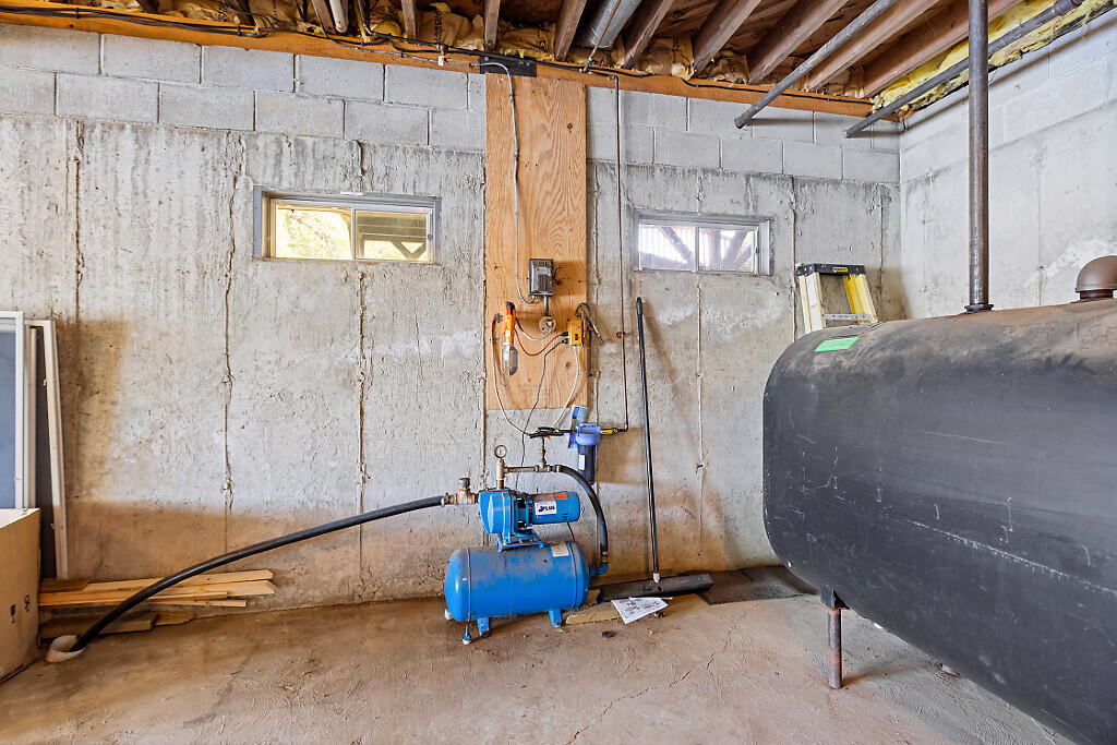 37 33rd Fire Road China ME 04358