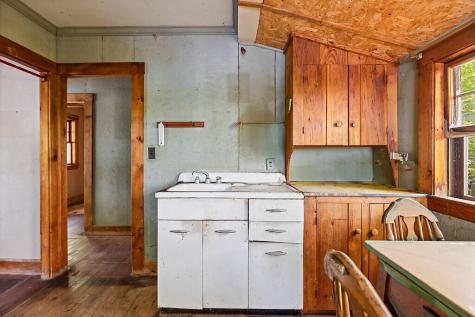 37 33rd Fire Road China ME 04358