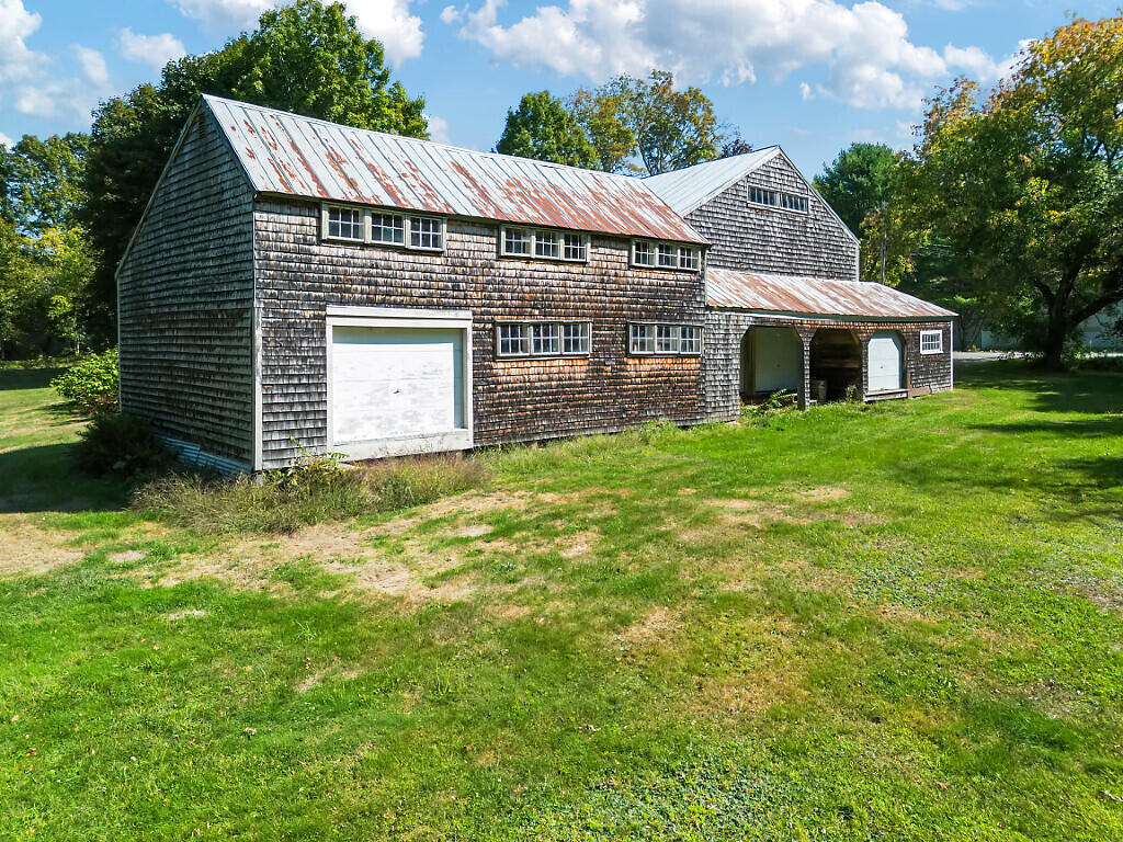 37 33rd Fire Road China ME 04358