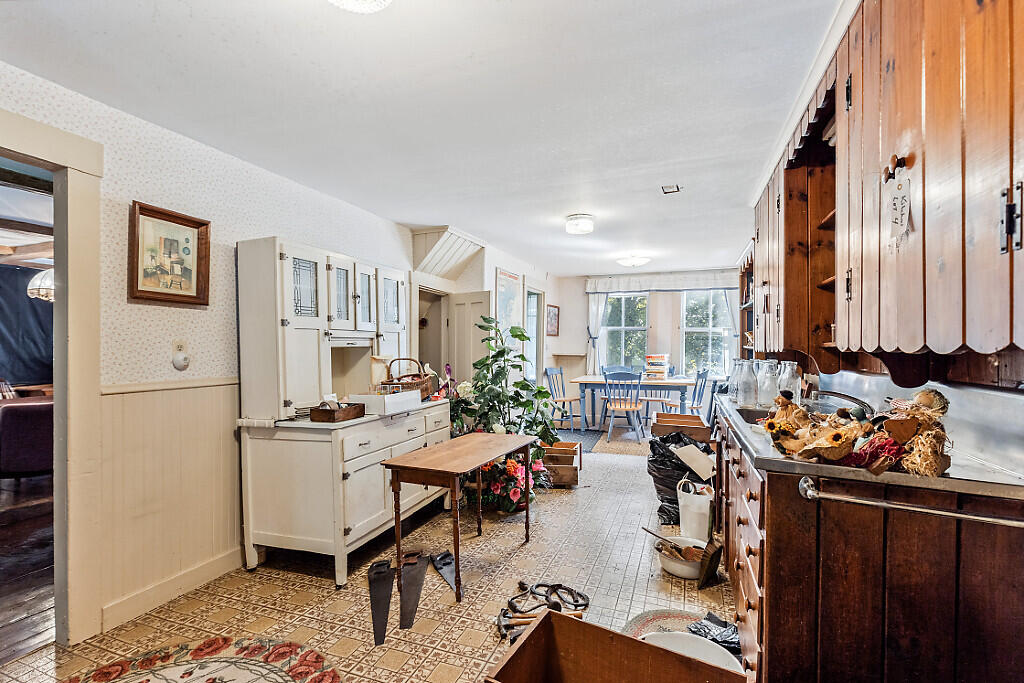 37 33rd Fire Road China ME 04358