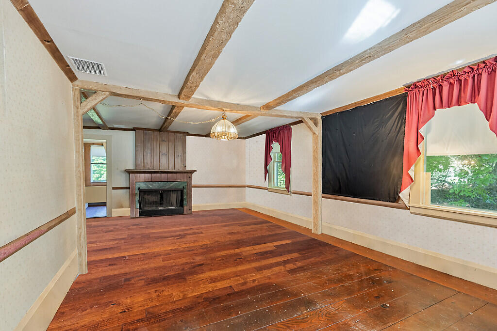 37 33rd Fire Road China ME 04358