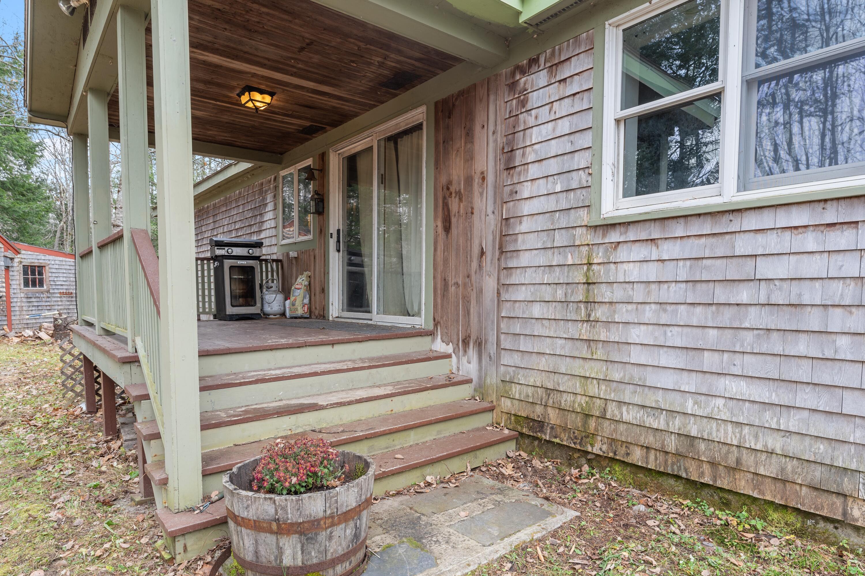 10 Lawrence Drive Norridgewock ME 04957